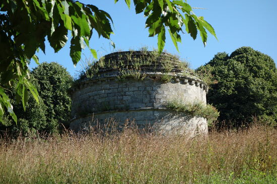auch zu dieem Schloss gehört wieder ein Taubenturm