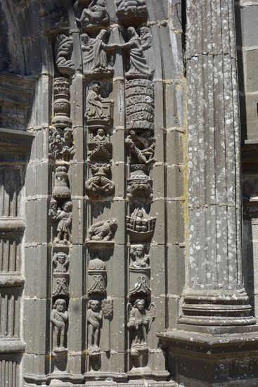 Details: unten die linken beiden: Adam und Eva - darüber kain und Abel