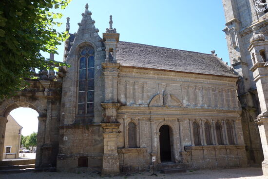 Beinhaus und Triumphator