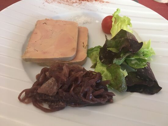Foie gras de canard maison et sa confiture d'oignons