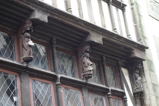 reicher Fassadenschmuck