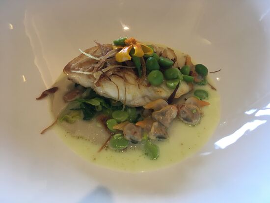 Steinbutt Muscheln, Erbsen