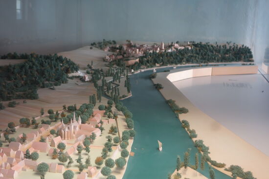 Stadtmodell - im Vordergrund das Kloster Bad Wimpfen im Tal - hinten die Stadt auf den Anhöhe