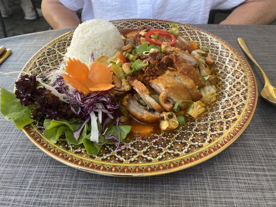 Ped Pad Med Ma Mamuang - gebratene Ente