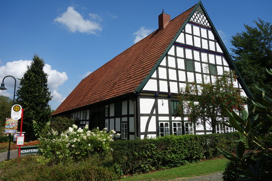 im ehemaligen Schafstell - 1795 -  ist heute eine Galerie untergebracht