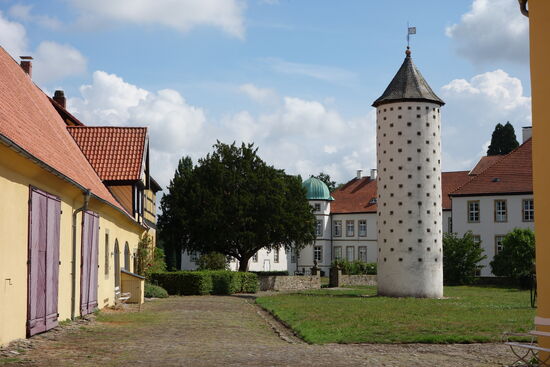 Der Taubenturm wurde 1710 nach französischem Vorbild errichtet.