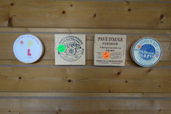 Camembert - Pont l'Eveque - Pavé d'Auge - Livarot
alle au lait cru! - da legt man in der Normandie Wert darauf