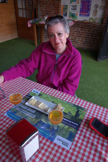 zu den vier Proben serviert man eine Cidre