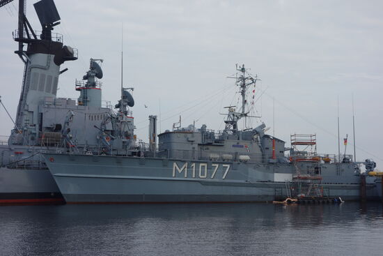 Das Minenjagdboot “Weilheim” M1077 gehört zur „Lindau”-Klasse und damit zur ersten Bootsklasse, die die junge Bundesmarine nach dem Zweiten Weltkrieg auf deutschen Werften bauen ließ.