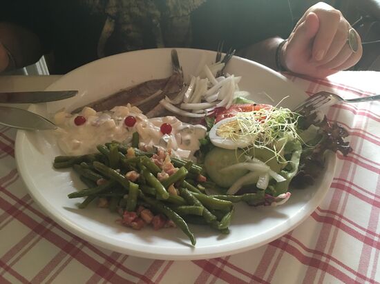 Matjes mit Speckbohnen udn Bratkartoffeln