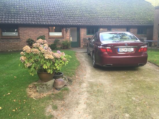 unser Domizil ist der restaurierte und ausgebaute hintere Teil der alten Scheune.