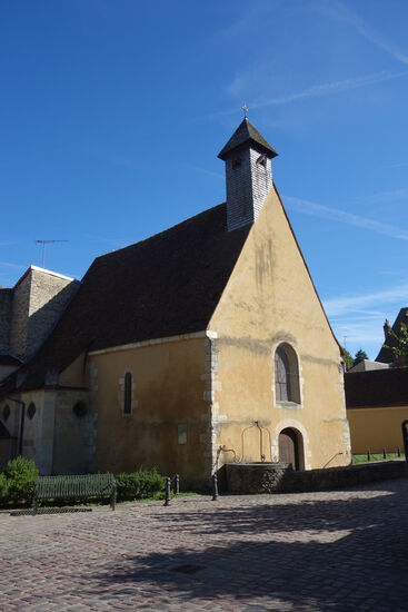 Chapelle St-Lyphard - an die alte Burgmaue angebaut