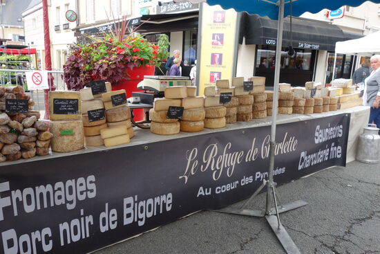 aber Käse und Honig gibt es in vielfältiger Art