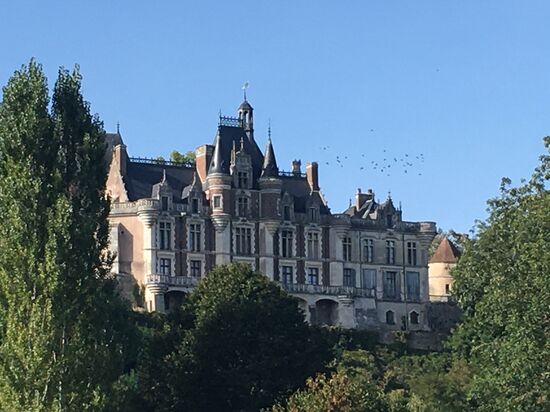 Blick aus dem Tal der Loir - Ostfassade