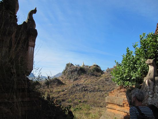 Kaum hat man eine Pagode bestiegen, gibt es schon eine weitere am Horizont.