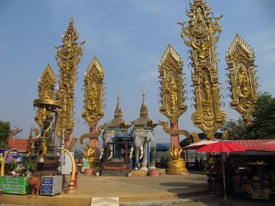 Golden Triangle - Synonym für die Opium- bzw. Heroinherstellung und den Drogenhandel in Südostasien. Gold für Opium, daher der Name.