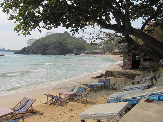 ...an sonnige Strände.