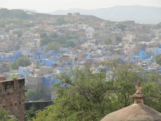 Von der Festung hat man einen tollen Blick auf die Blaue Stadt.