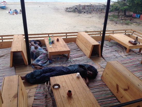 Unsere Bedienung im Monsoon Restaurant in Alleppey (ca. 9:00 Uhr morgens).