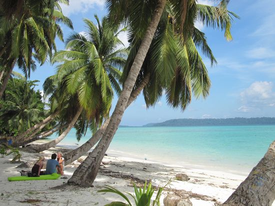 Hillo talking mit israelischem Pärchen.