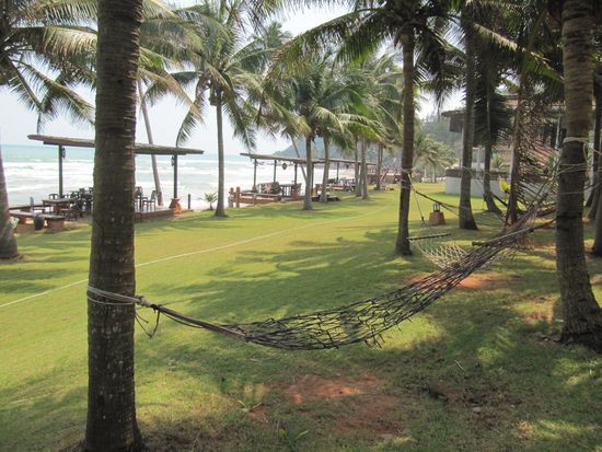 Der Garten der Anlage lädt zum Mittagsschläfchen ein.