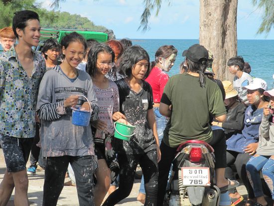 Wasser-Party an der Beach-Road ...
