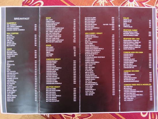 Die Speisekarte. Zur Info: ca. 1 Euro = 77 INR.