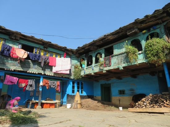 ...mit Häusern in allen Farben...