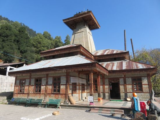Oberhalb von Old-Manali ein alter Manu Tempel...