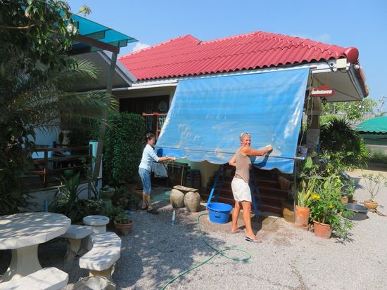 ... und später Komplett-Reinigung der Markise.