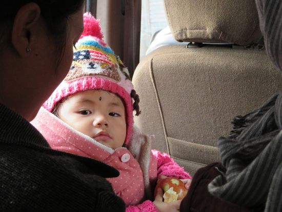 ... und unserem kleinsten Mitreisenden, der die 13Std. Fahrt ohne jedes Quängeln, meist schlafend, mutig überstanden hat.