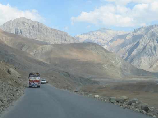 ...wechseln mit seltenen Begegnungen.