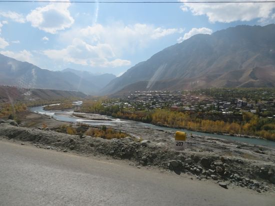 Kargil auf 2676 m - etwa die Hälfte der Strecke liegt hinter uns.