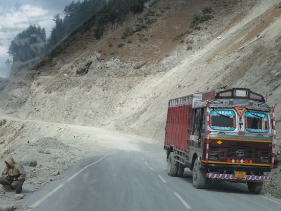 ...dann mehr und mehr Geröll und Abrutsche.