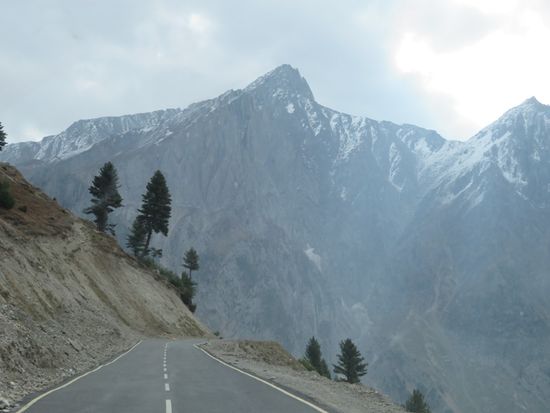 Zunächst noch passable Straßen...