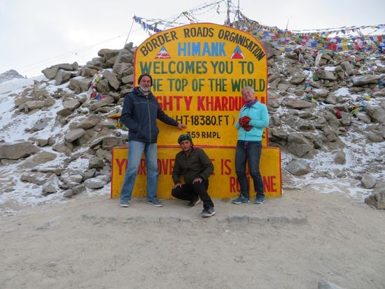 ...mit Fahrer Sajjad...