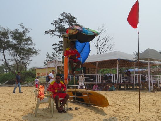 ... auch hier die Life-Guards ...