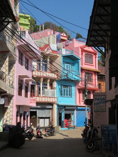 Diese kleine Stadt ist wirklich sehr hübsch, mit steilen Straßen, ...