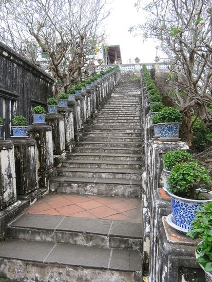 ... lange Treppen ...