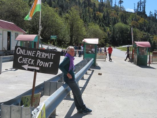 12:00 Wir warten auch...