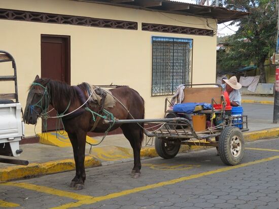 Transportiert wird noch im "alten" Stil.