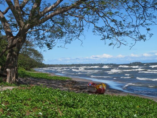 Unser Guesthouse hat auch gleich einen Scooter für uns am nächsten Tag, den mieten wir und umrunden die Inseln ...