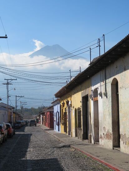 Vulkane sind in Guatemala überall präsent ...