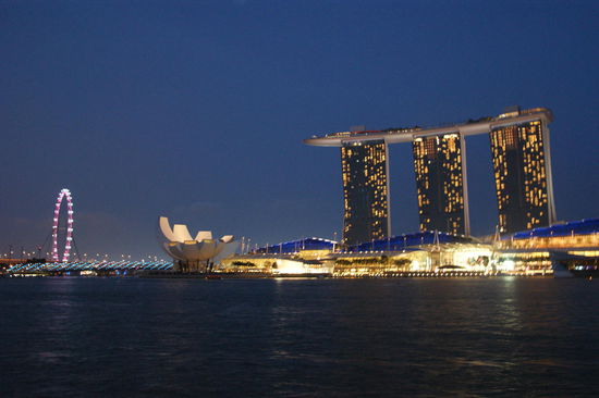 Singapur Flyer, Art Science Museum, Marina Bay Sands Hotel, v.l.n.r