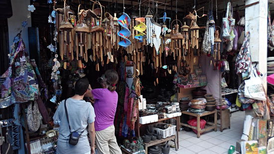 Einer der vielen Verkaufsstände am Markt