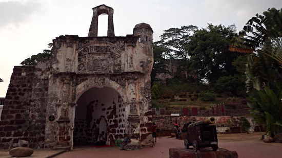 Famosa/ Santiago-Tor