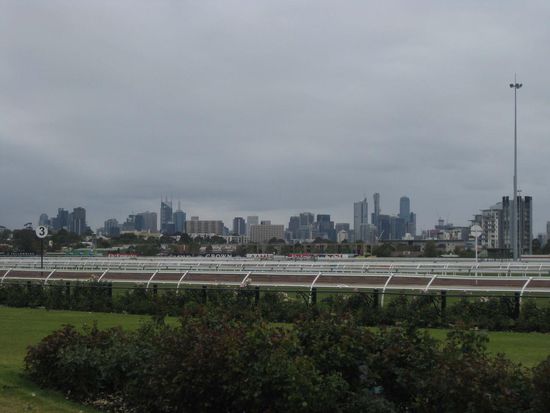 Diesen Blick auf die Skyline von Melbourne hat sie während ihrer Arbeit