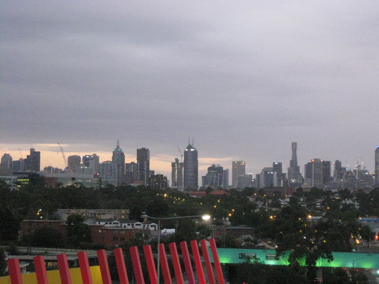 In der 8. Etage ist dieser Skygarden und diesen wunderbaren Blick auf die Skyline von Melbourne haben wir von dort