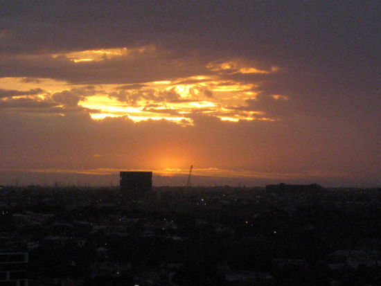 und sie können fast jeden Abend einen Sonnenuntergang bewundern