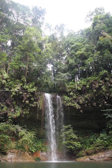 ...bis wir irgendwann an diesem wunderschönen Wasserfall mit natürlichem Pool ankamen.